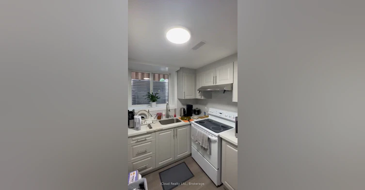 5473 Red Brush Drive, Mississauga, ON, L4Z 4A7 - 3
