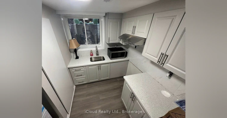 5473 Red Brush Drive, Mississauga, ON, L4Z 4A7 - 4