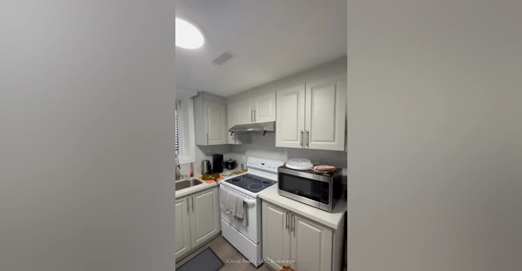 5473 Red Brush Drive, Mississauga, ON, L4Z 4A7 - 2