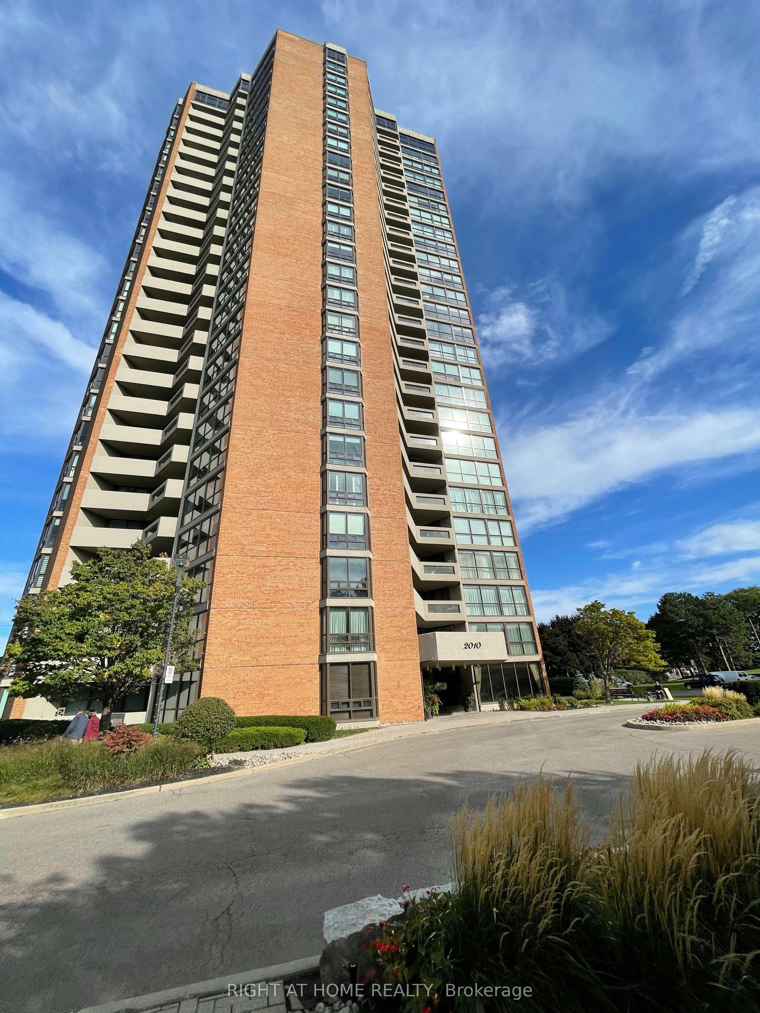 707-2000 Islington Avenue, Toronto, ON, M9P 3S7