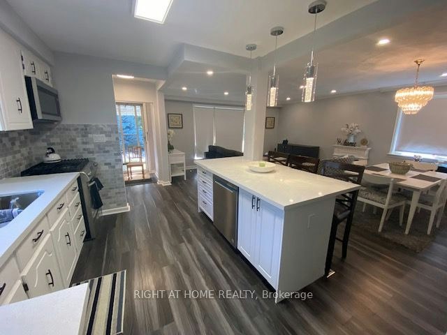 597 Parkside Drive, Oakville, ON, L6K 1P6 - 2