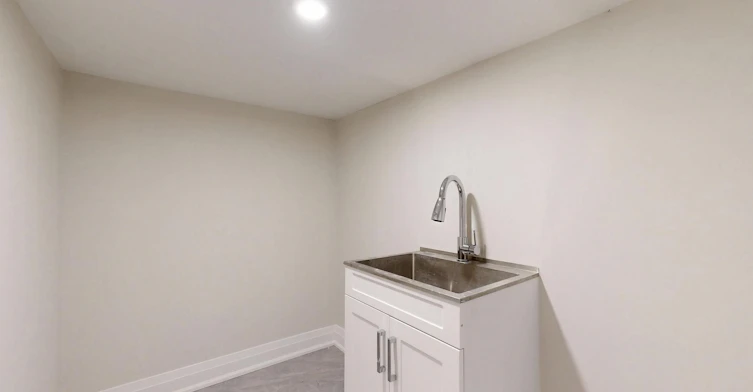 Lower-92 Lappin Avenue, Toronto, ON, M6H 1Y4 - 29