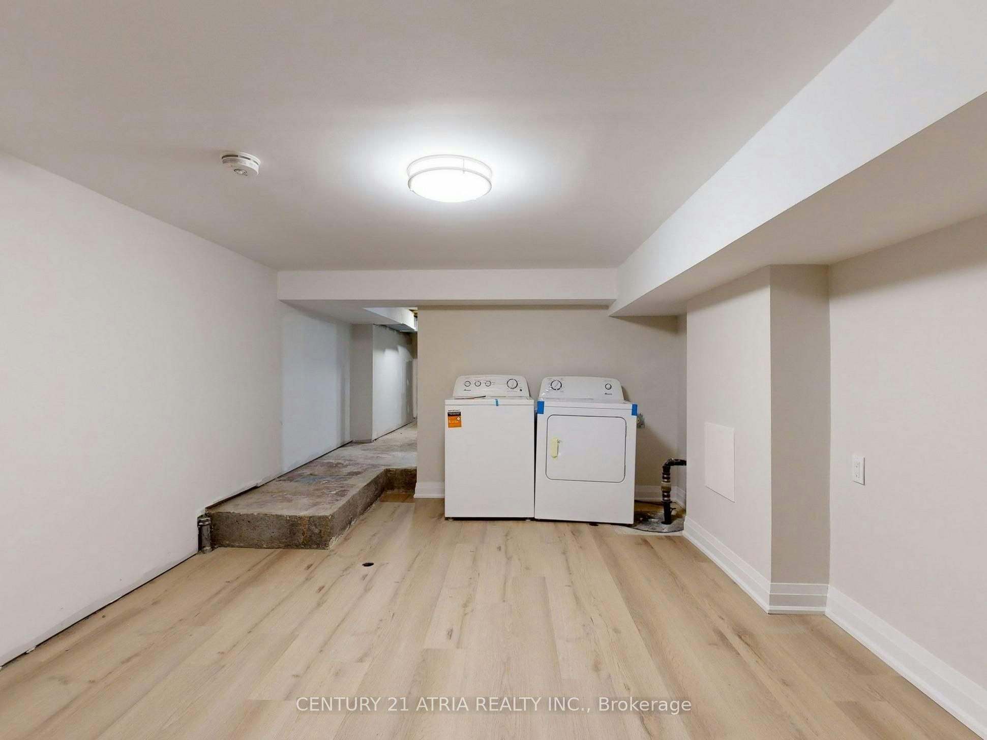 Lower-92 Lappin Avenue, Toronto, ON, M6H 1Y4 - 28