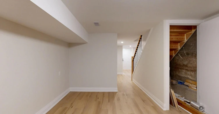 Lower-92 Lappin Avenue, Toronto, ON, M6H 1Y4 - 27