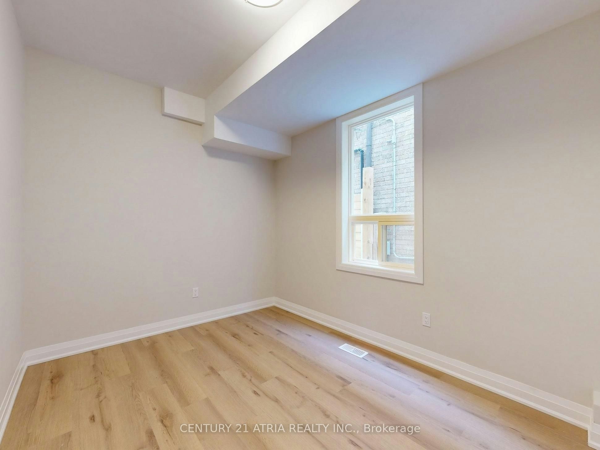 Lower-92 Lappin Avenue, Toronto, ON, M6H 1Y4 - 16