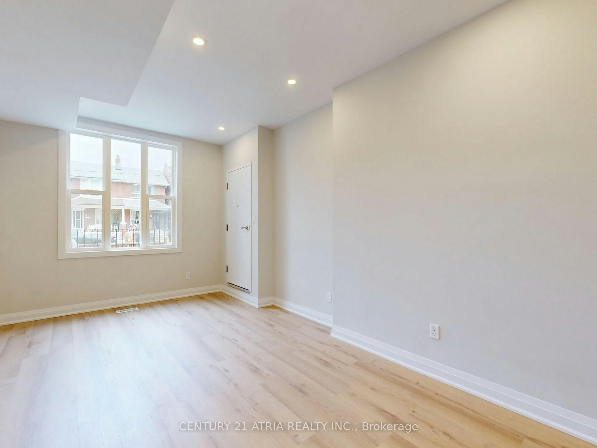 Lower-92 Lappin Avenue, Toronto, ON, M6H 1Y4 - 6