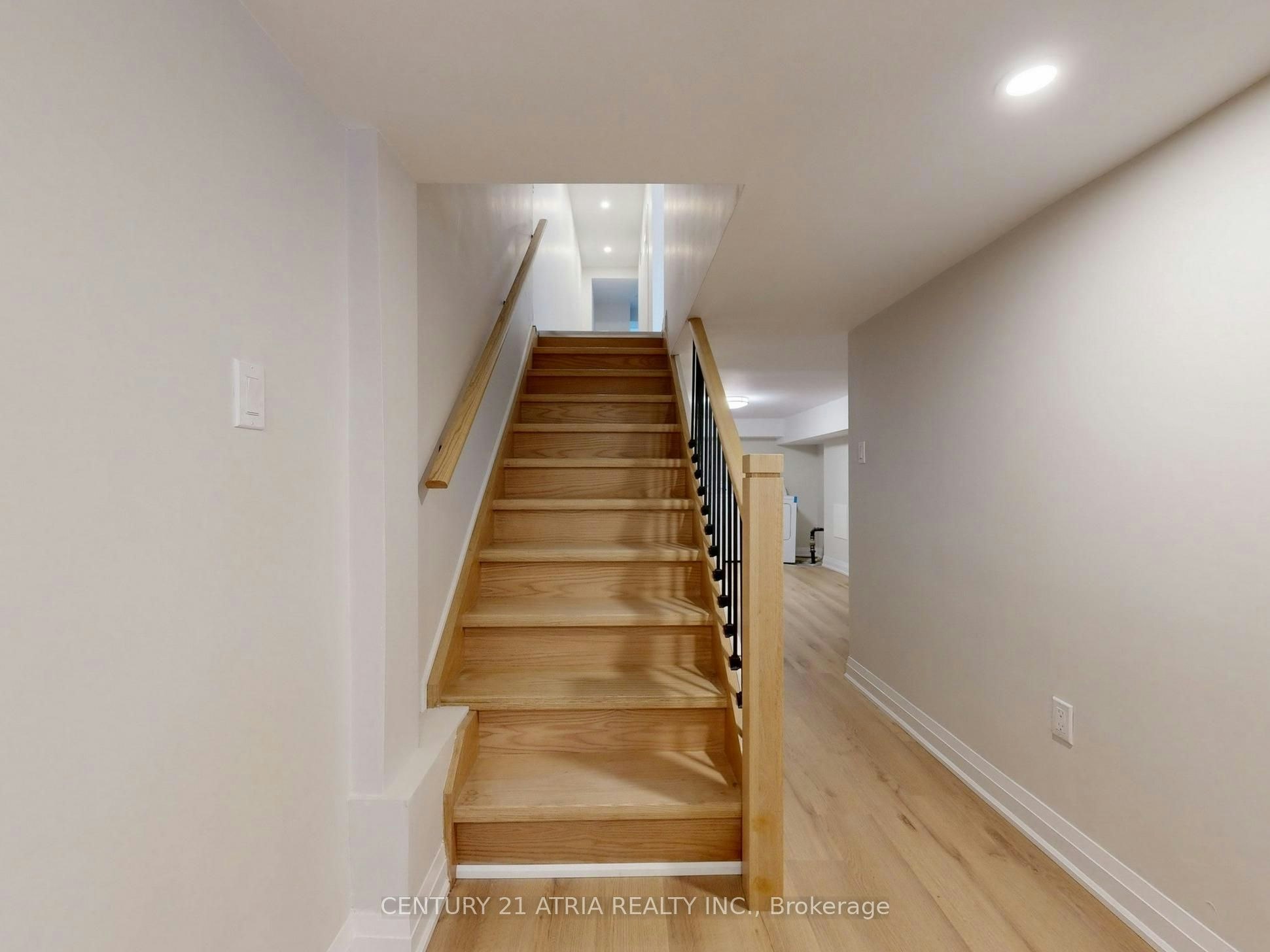 Lower-92 Lappin Avenue, Toronto, ON, M6H 1Y4 - 22
