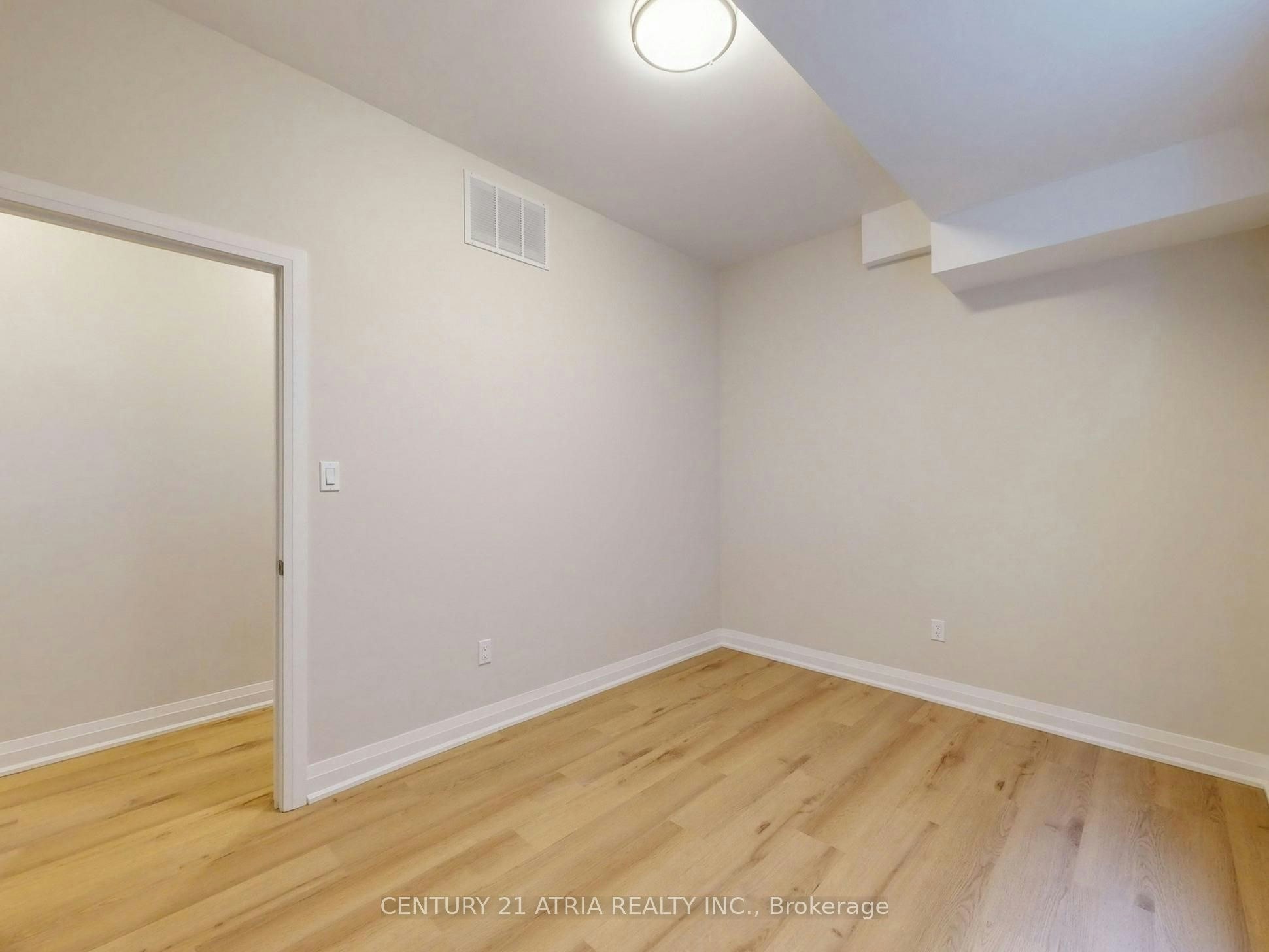 Lower-92 Lappin Avenue, Toronto, ON, M6H 1Y4 - 18