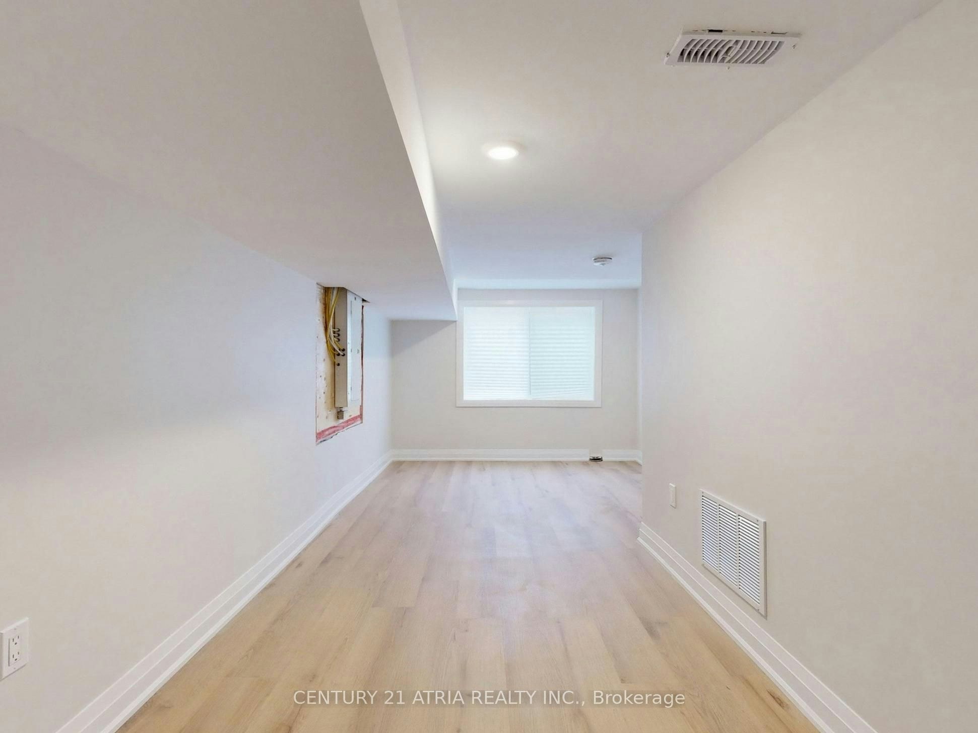 Lower-92 Lappin Avenue, Toronto, ON, M6H 1Y4 - 24