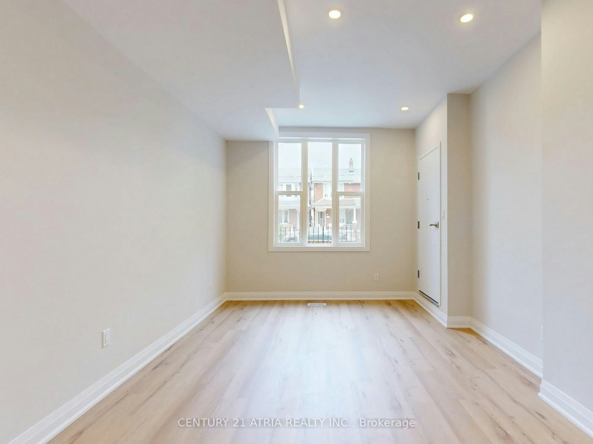 Lower-92 Lappin Avenue, Toronto, ON, M6H 1Y4 - 7