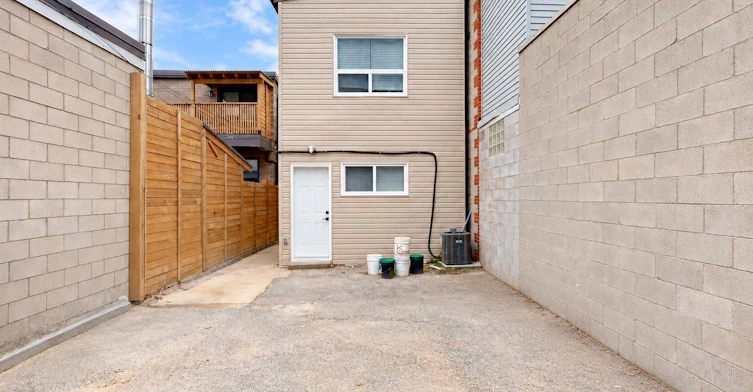Lower-92 Lappin Avenue, Toronto, ON, M6H 1Y4 - 4