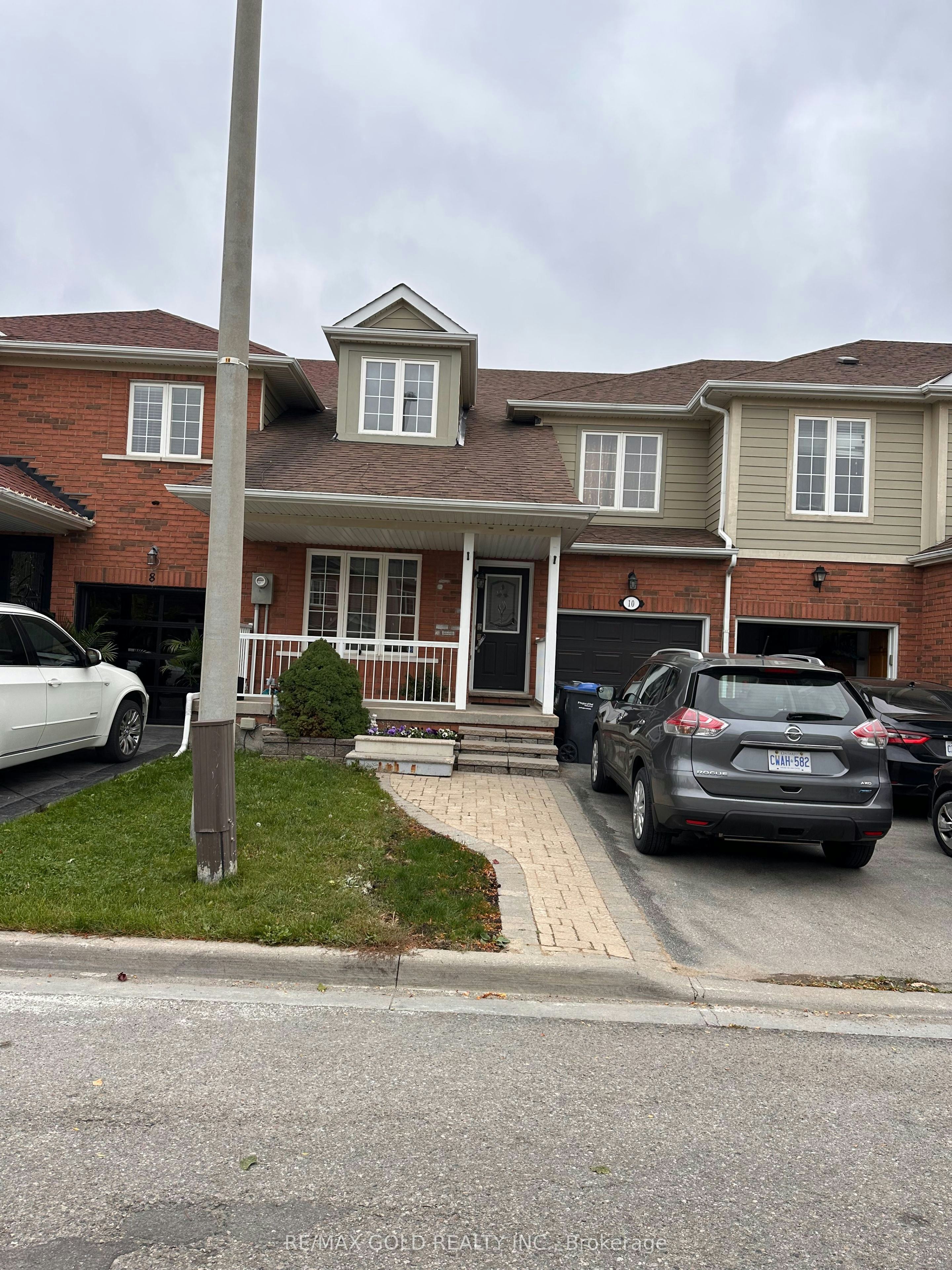 10 Irene Crescent, Brampton, ON, L7A 2V3 - 2