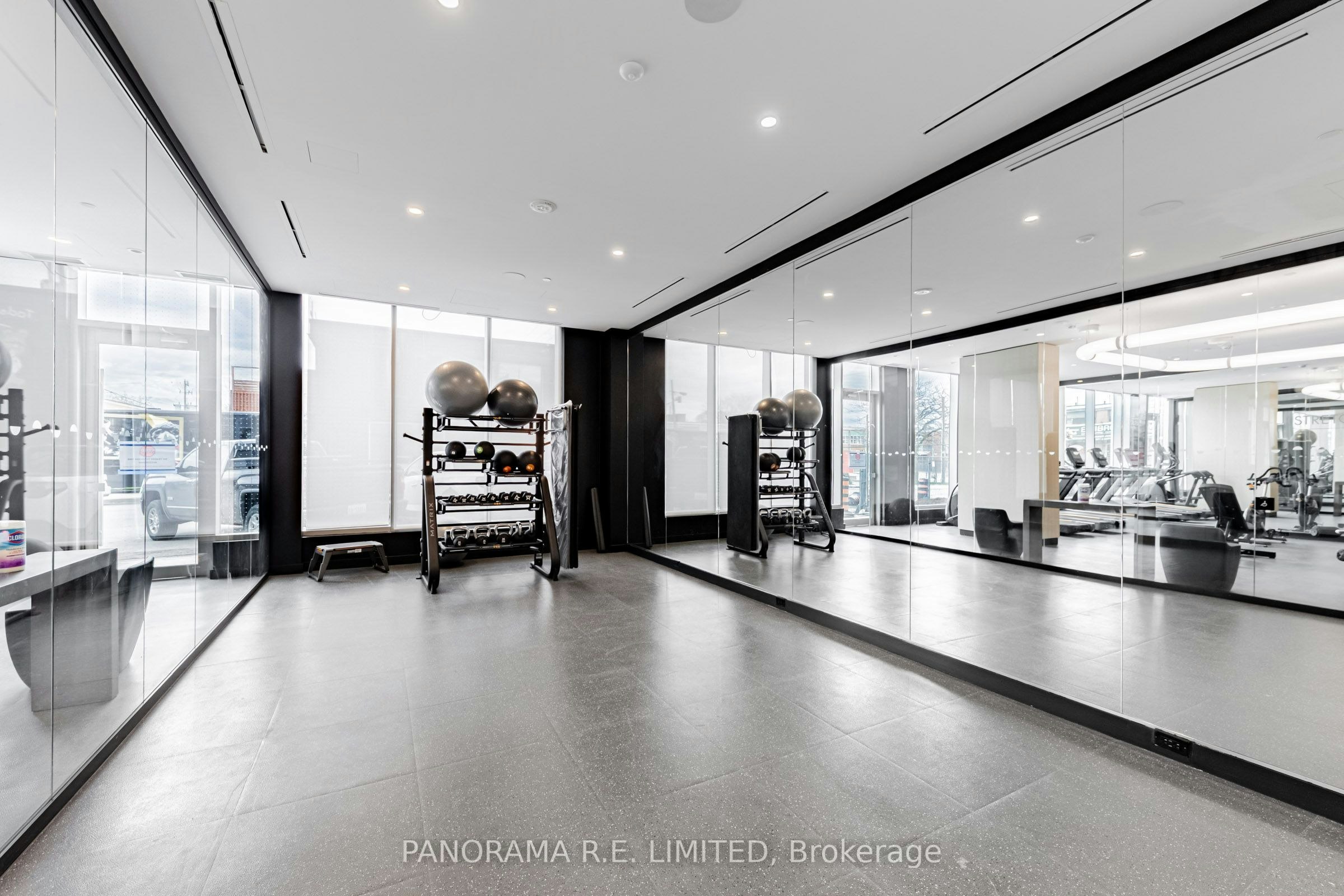 PH817-689 The Queensway N/A, Toronto, ON, M8Y 0C8 - 25
