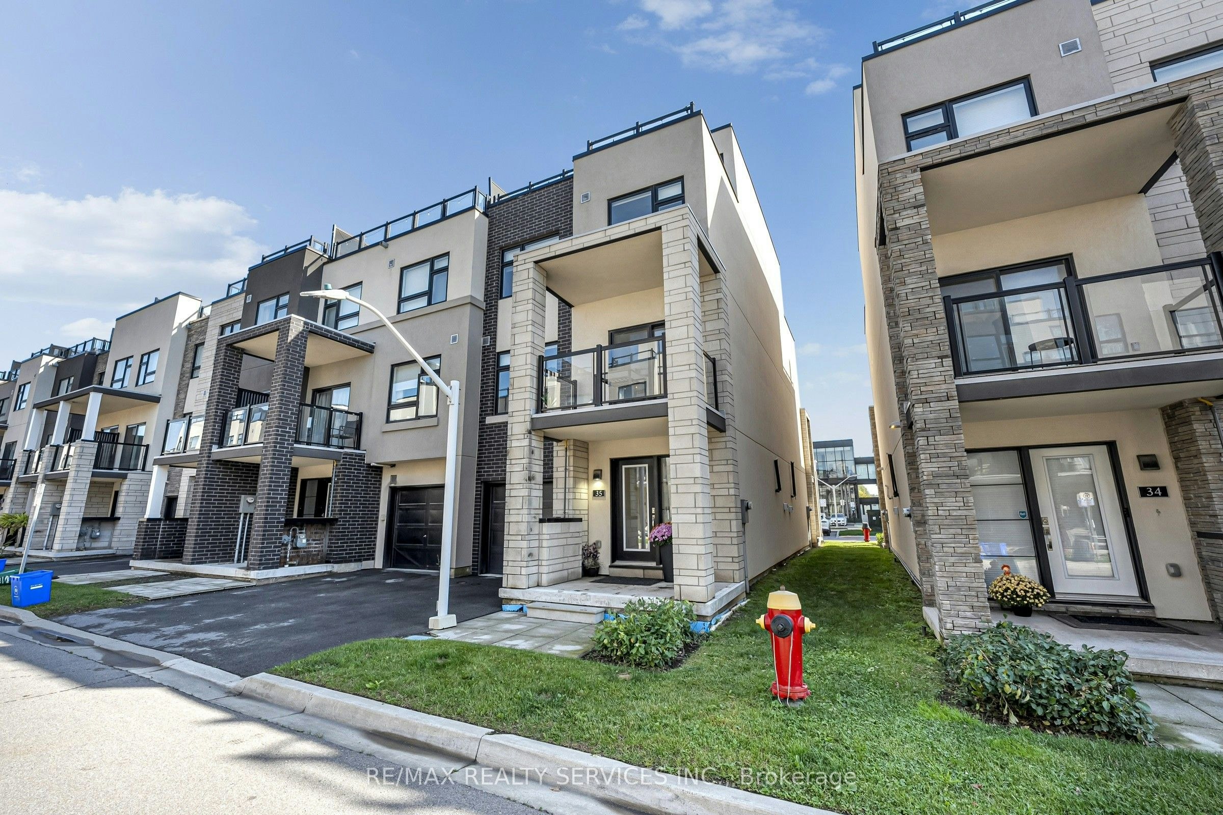 35-1121 Cooke Boulevard, Burlington, ON, L7T 0C3 - 2