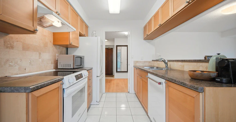 209-190 Manitoba Street, Toronto, ON, M8Y 3Y8 - 22