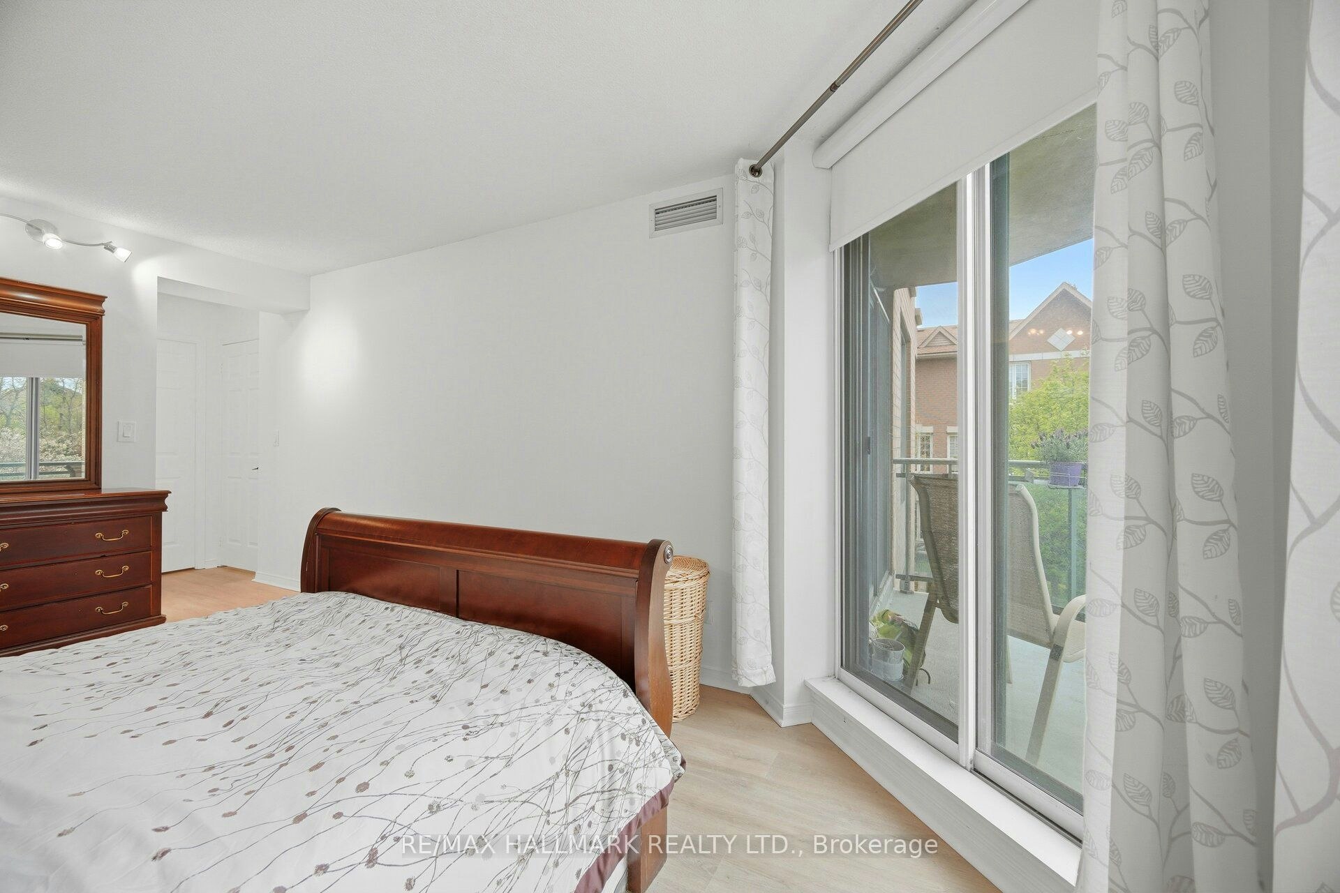 209-190 Manitoba Street, Toronto, ON, M8Y 3Y8 - 16