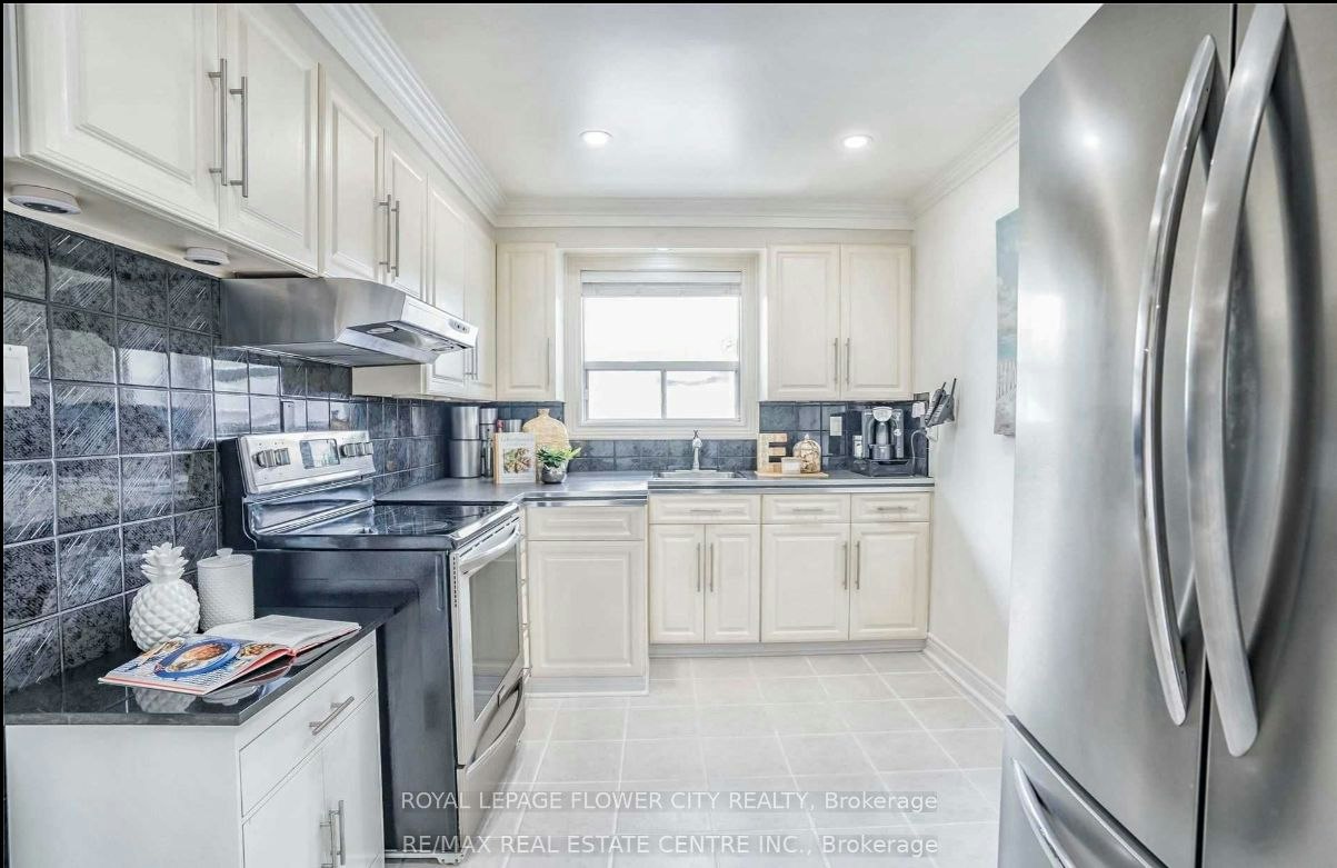 Upper Level-8 Mcculla Avenue, Brampton, ON, L6V 1L7 - 6