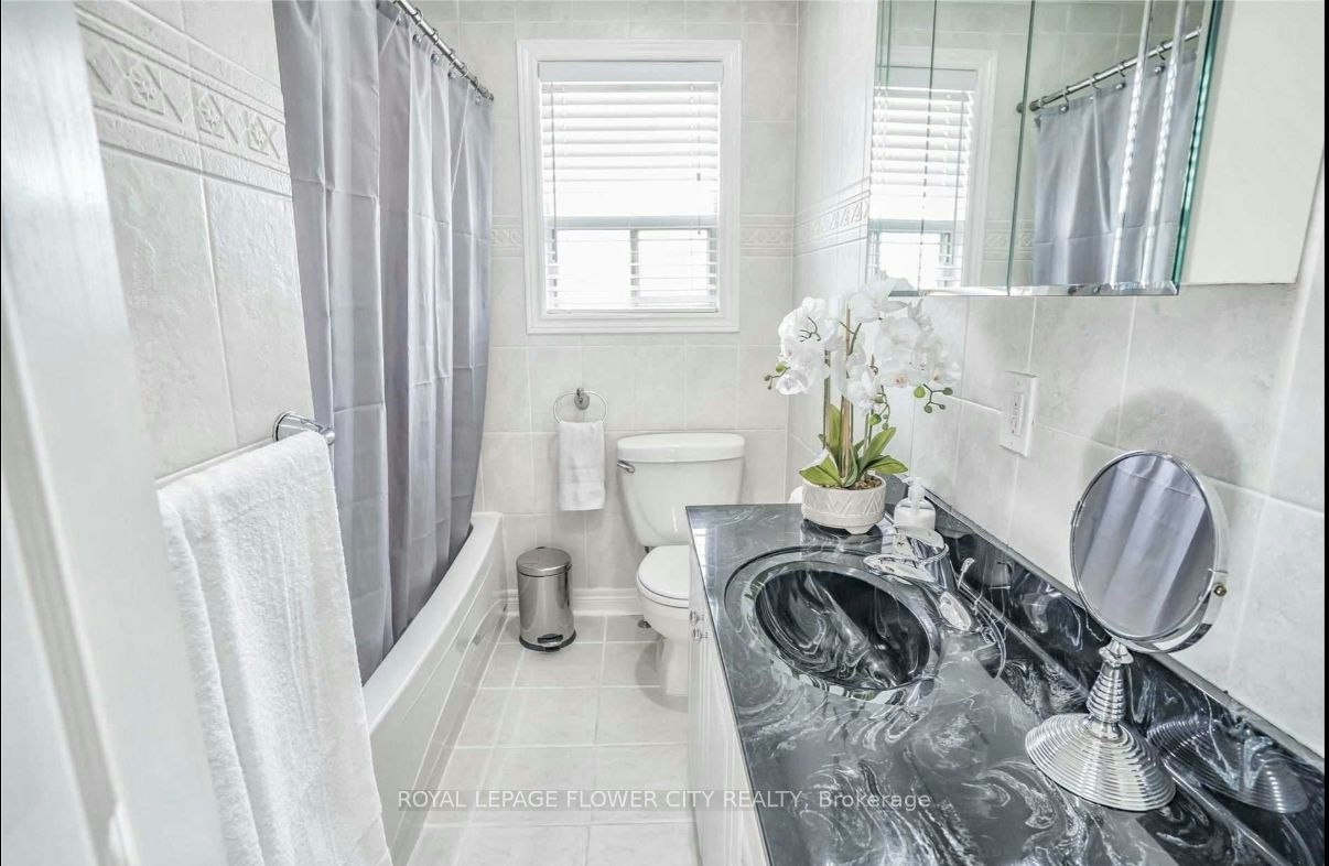 Upper Level-8 Mcculla Avenue, Brampton, ON, L6V 1L7 - 10