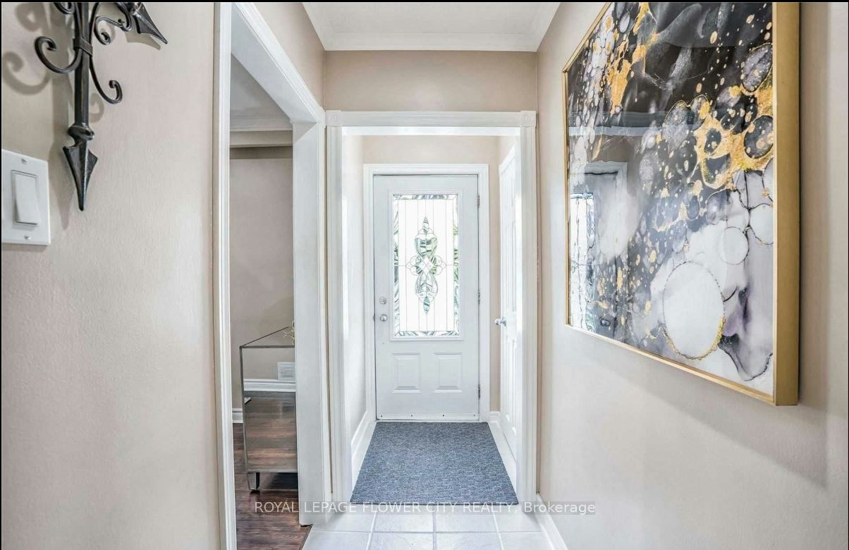 Upper Level-8 Mcculla Avenue, Brampton, ON, L6V 1L7 - 3