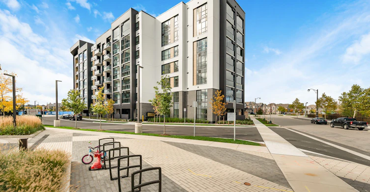 418-3008 William Cutmore Boulevard, Oakville, ON, L6H 8A4