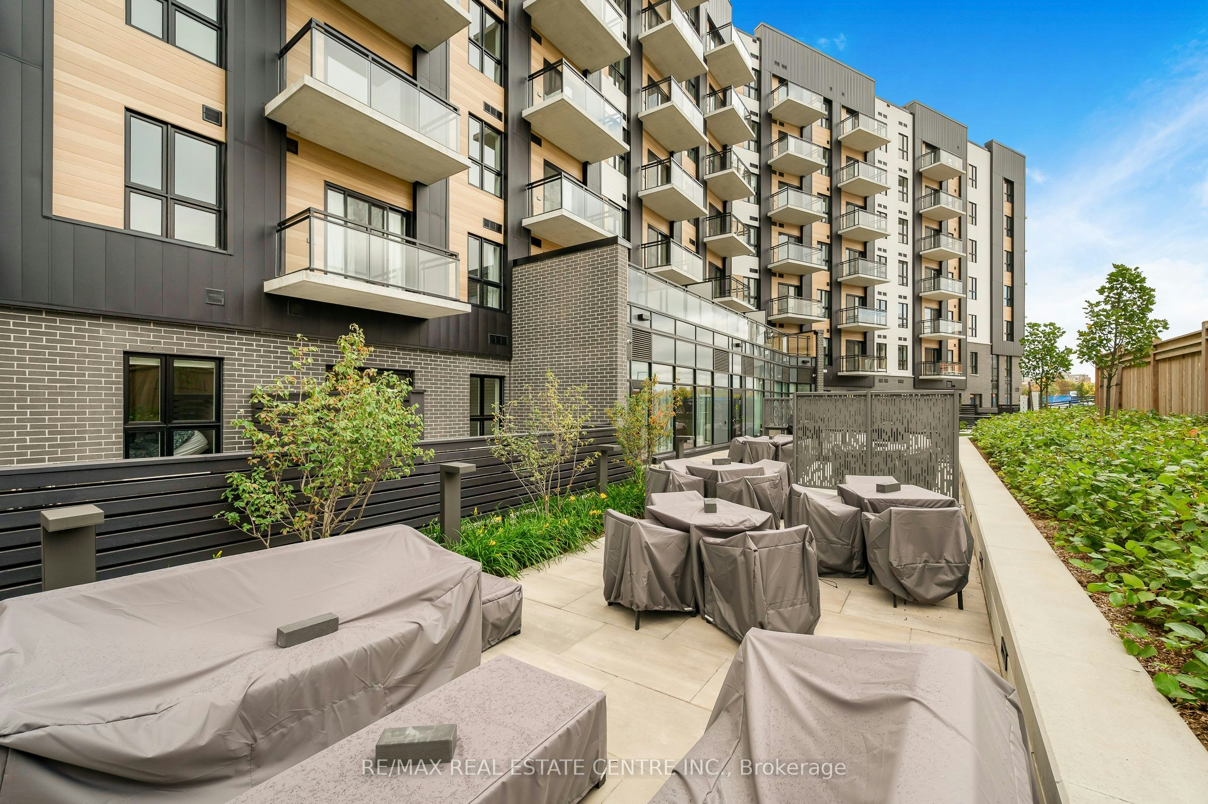 418-3008 William Cutmore Boulevard, Oakville, ON, L6H 8A4 - 3