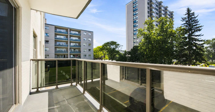 202-2300 Marine Drive, Oakville, ON, L6L 1C3 - 8