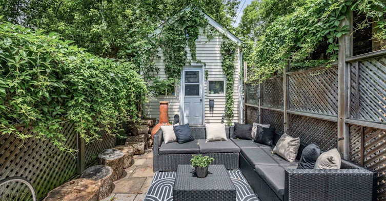 18 Saunders Avenue, Toronto, ON, M6R 1B8 - 24