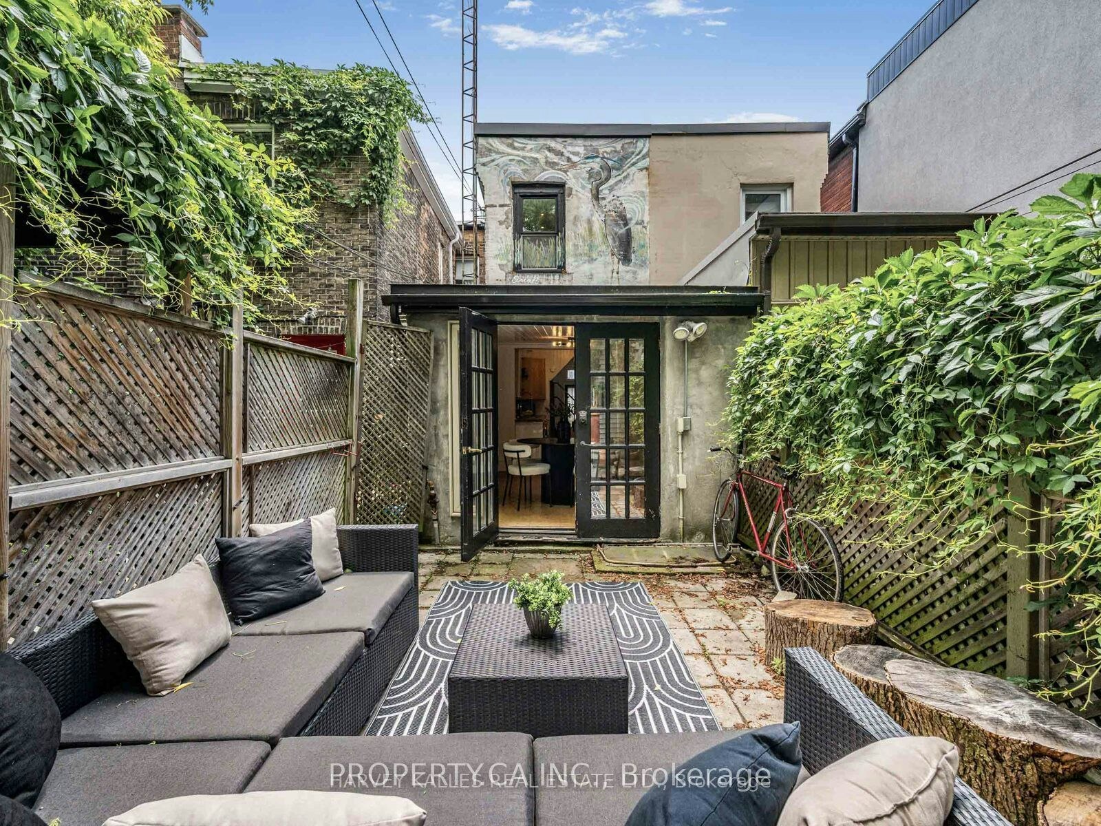 18 Saunders Avenue, Toronto, ON, M6R 1B8 - 23