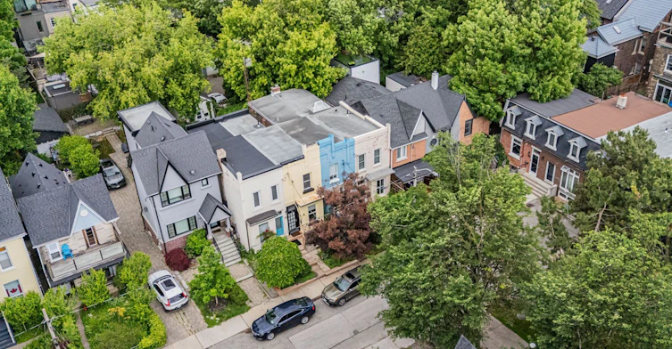 18 Saunders Avenue, Toronto, ON, M6R 1B8 - 25