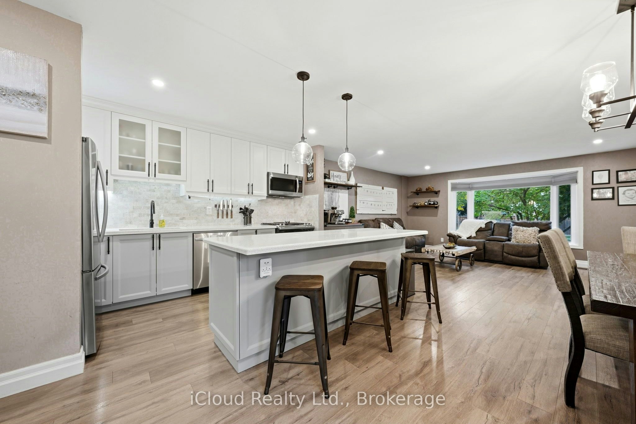 2324 Coldstream Drive, Burlington, ON, L7P 3T3
