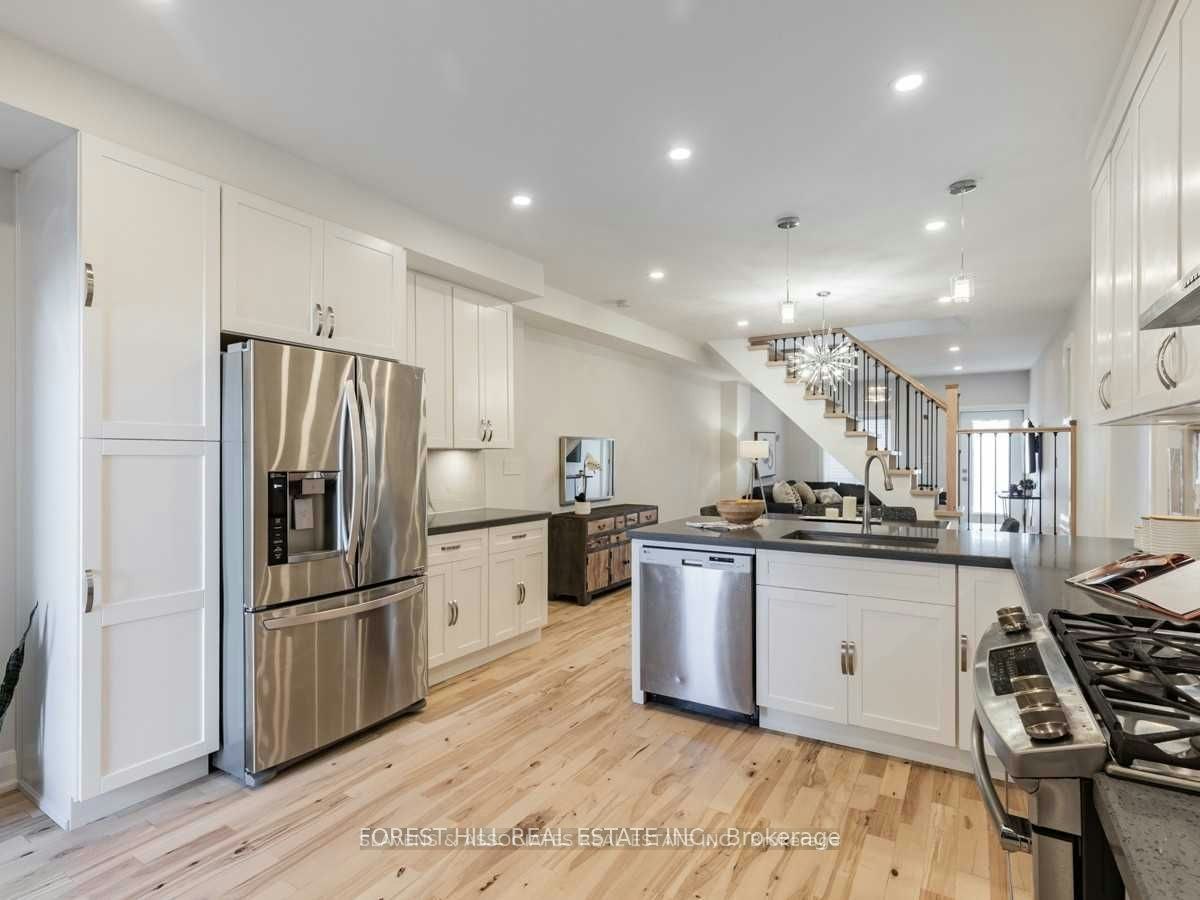 Main-116 Armstrong Avenue, Toronto, ON, M6H 1V8 - 11