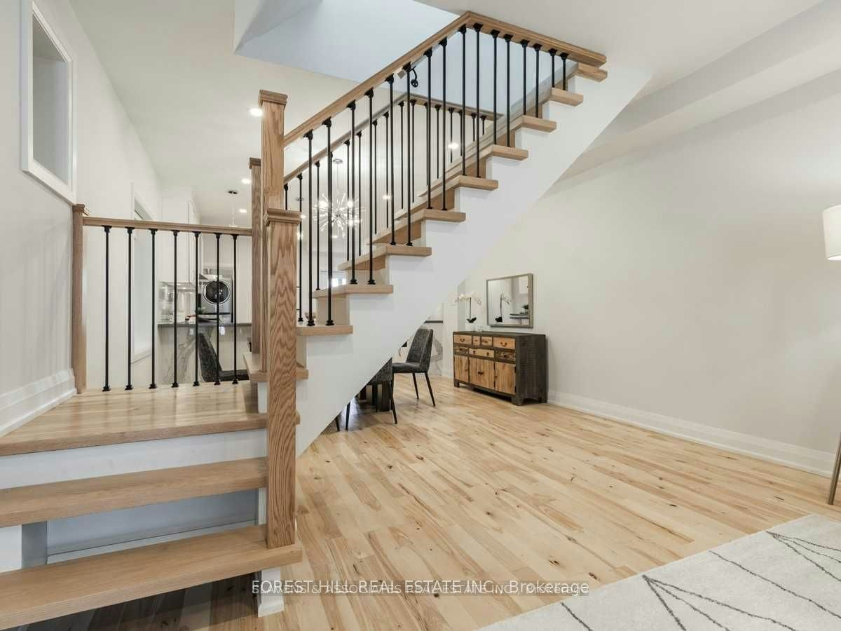 Main-116 Armstrong Avenue, Toronto, ON, M6H 1V8 - 14