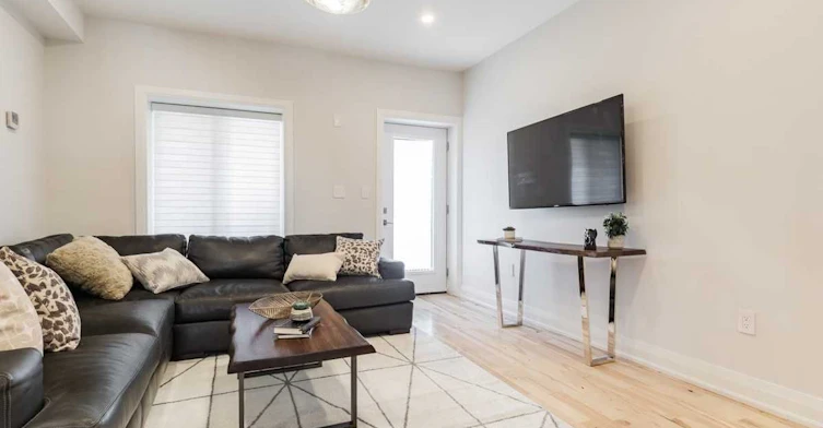 Main-116 Armstrong Avenue, Toronto, ON, M6H 1V8 - 4