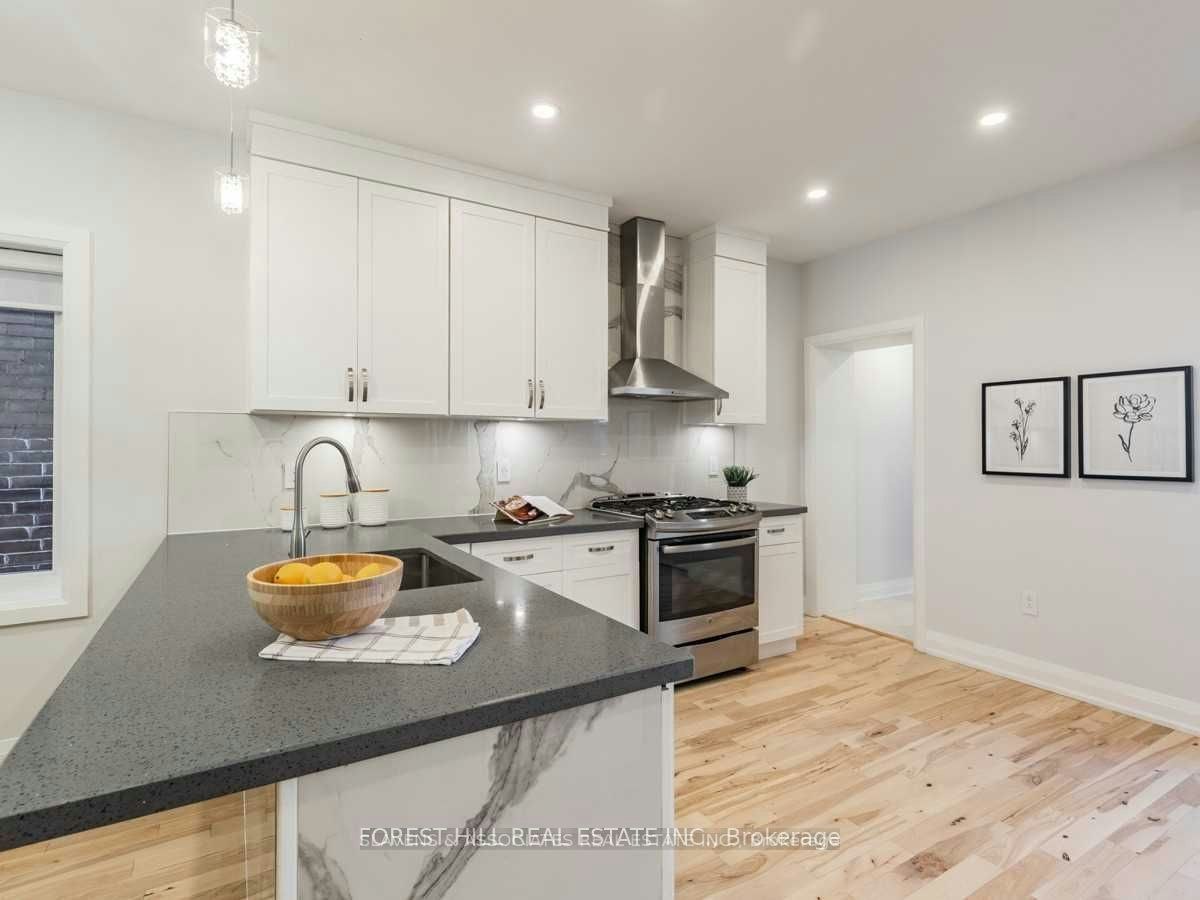 Main-116 Armstrong Avenue, Toronto, ON, M6H 1V8 - 8