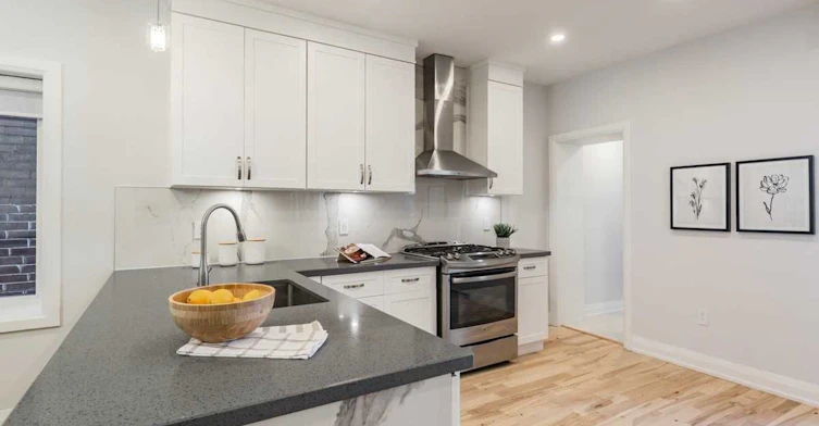 Main-116 Armstrong Avenue, Toronto, ON, M6H 1V8 - 8