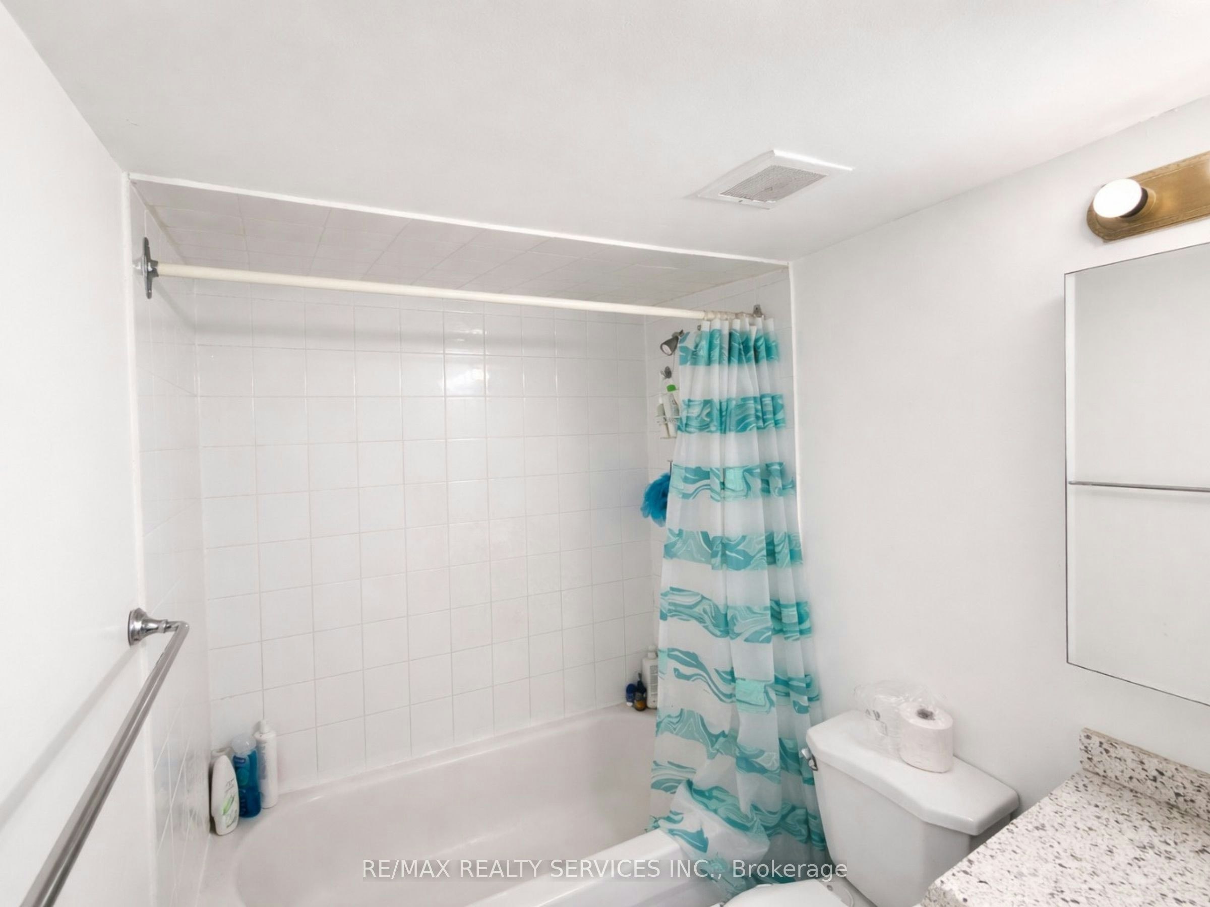 1401-4 Lisa Street, Brampton, ON, L6T 4B6 - 9