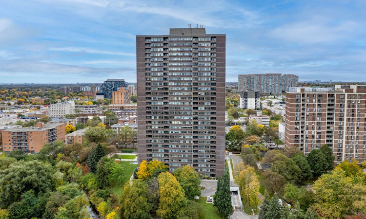 Ph04-3100 Kirwin Avenue
