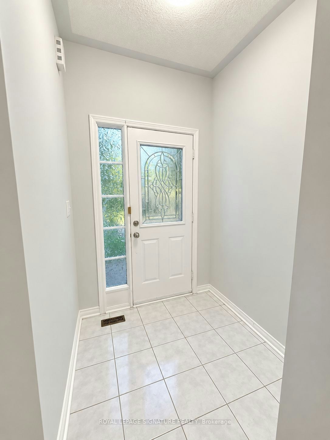 454 Huntington Ridge Drive, Mississauga, ON, L5R 0A9 - 2