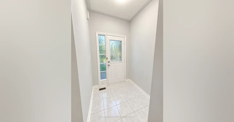 454 Huntington Ridge Drive, Mississauga, ON, L5R 0A9 - 2