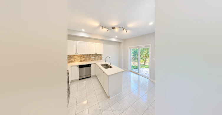 454 Huntington Ridge Drive, Mississauga, ON, L5R 0A9 - 5