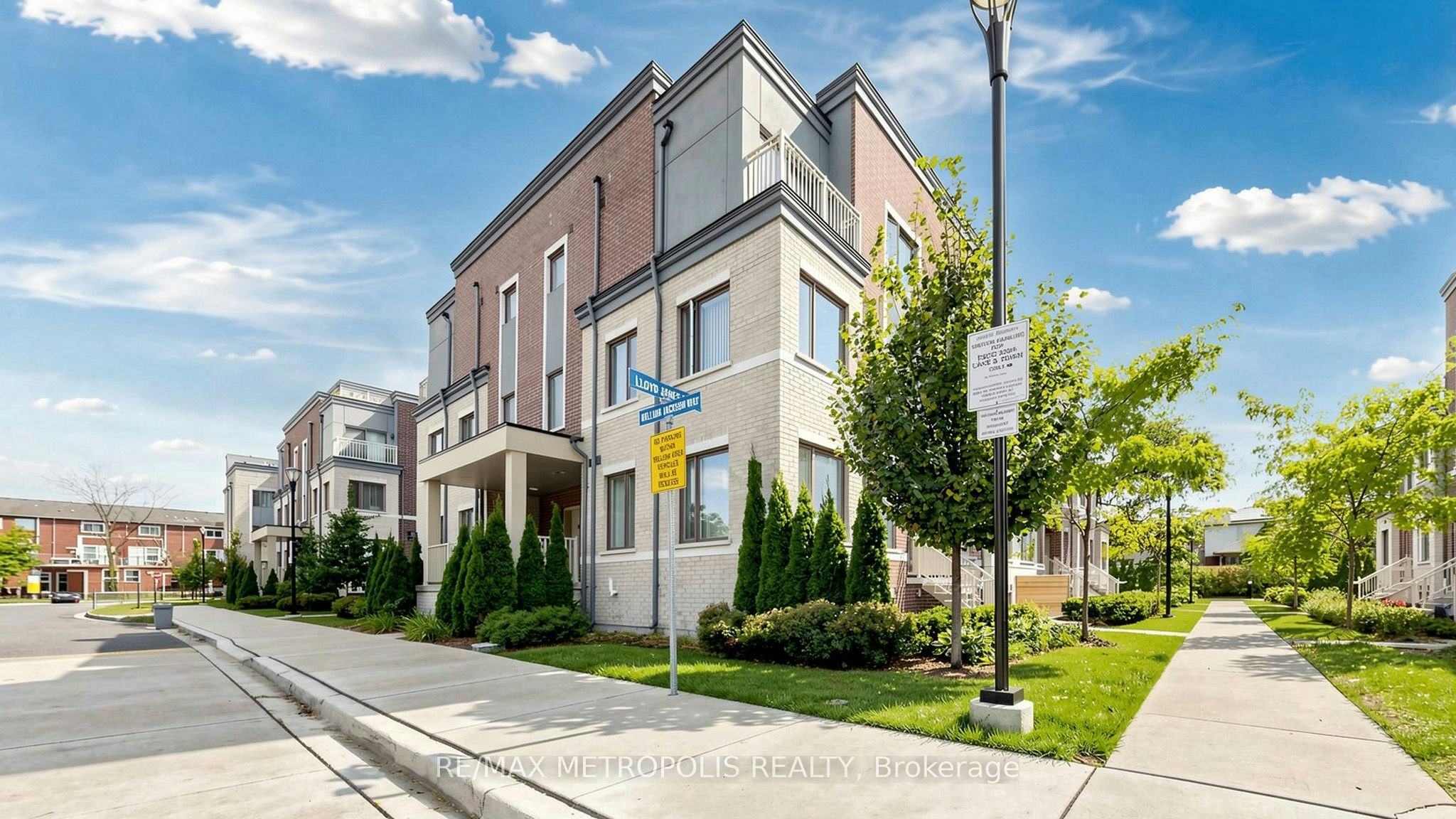 115-30 William Jackson Way, Toronto, ON, M8X 2J4