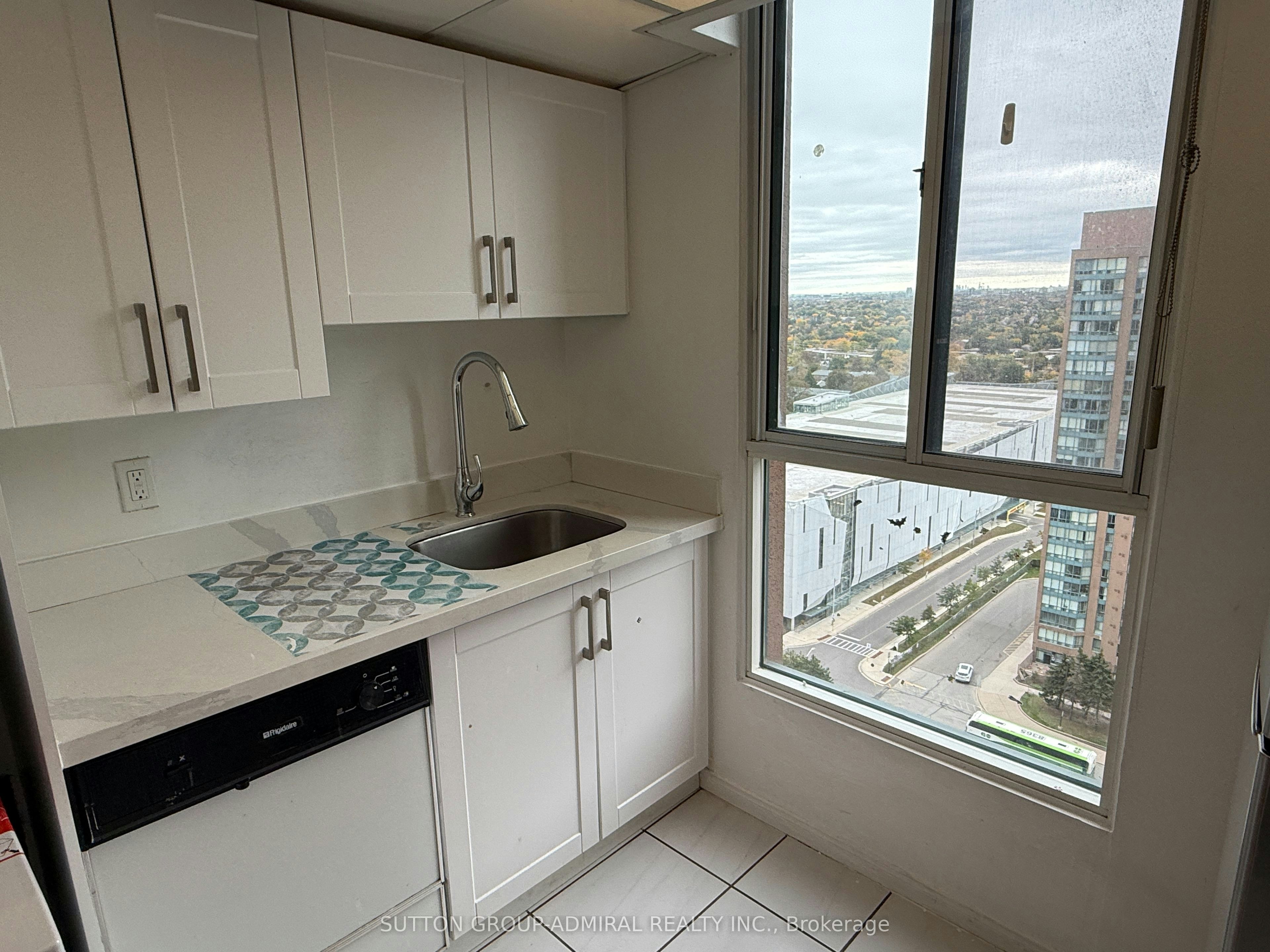 2216-155 Hillcrest Avenue, Mississauga, ON, L5B 3Z2 - 6