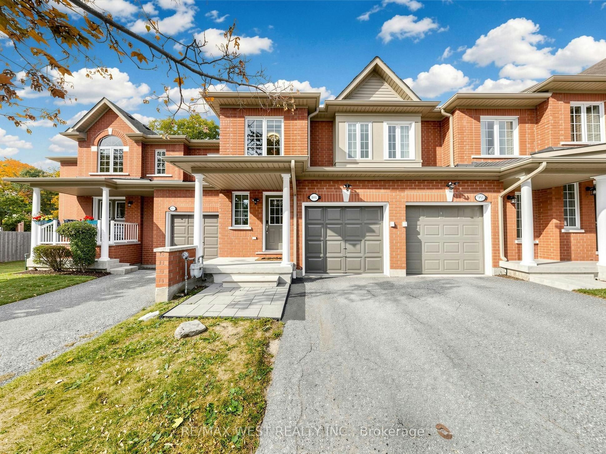 101-7360 Zinnia Place, Mississauga, ON, L5W 2A4