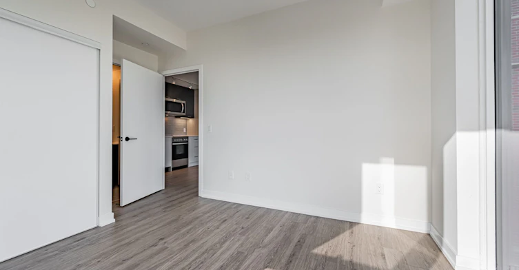 803-2300 St Clair Avenue W, Toronto, ON, M6N 1K8 - 21