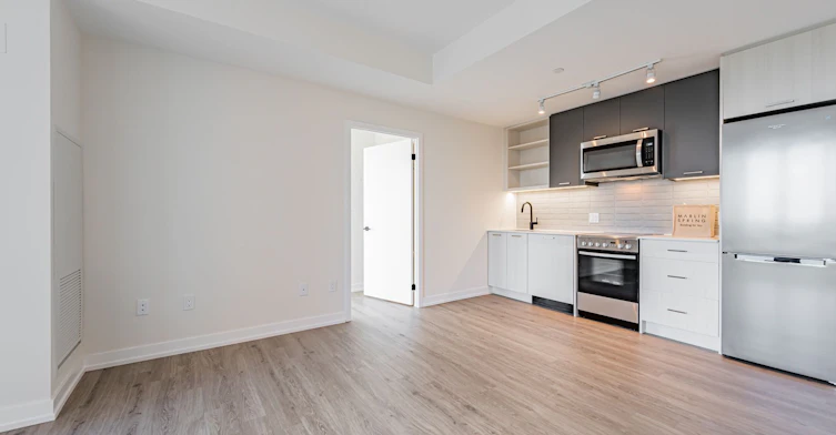 803-2300 St Clair Avenue W, Toronto, ON, M6N 1K8 - 11