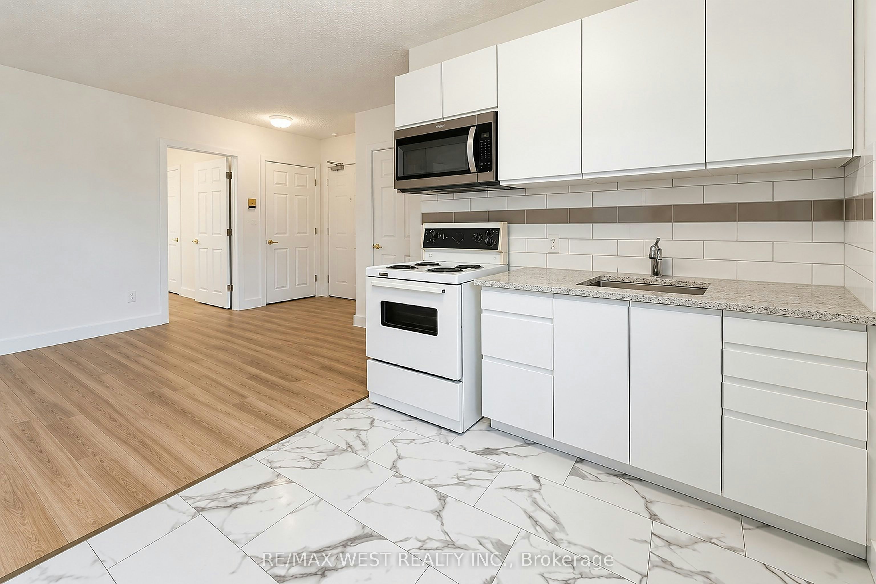 4-1110 Weston Road, Toronto, ON, M6N 3S4 - 5