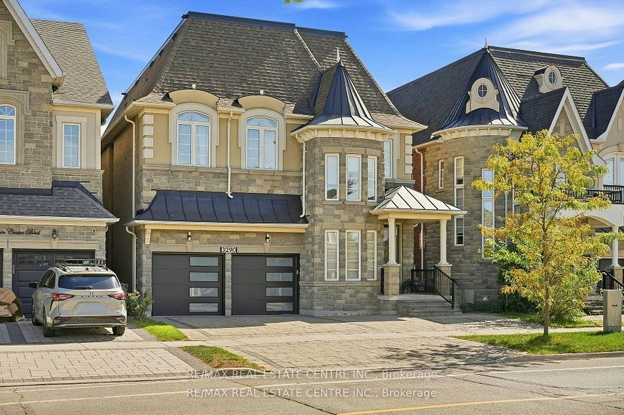 3290 Erin Centre Boulevard, Mississauga, ON, L5M 0K9 - 2