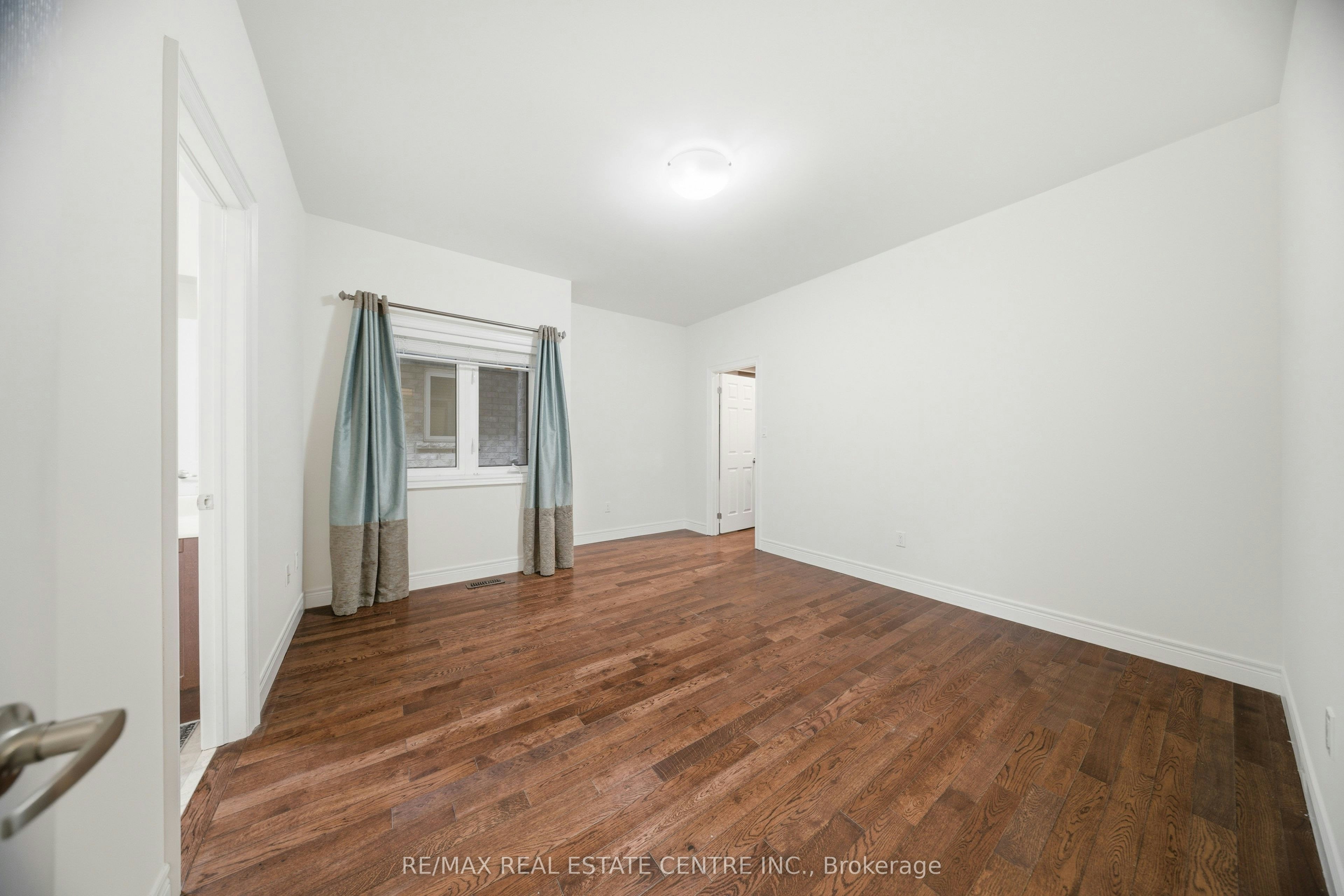 3290 Erin Centre Boulevard, Mississauga, ON, L5M 0K9 - 35
