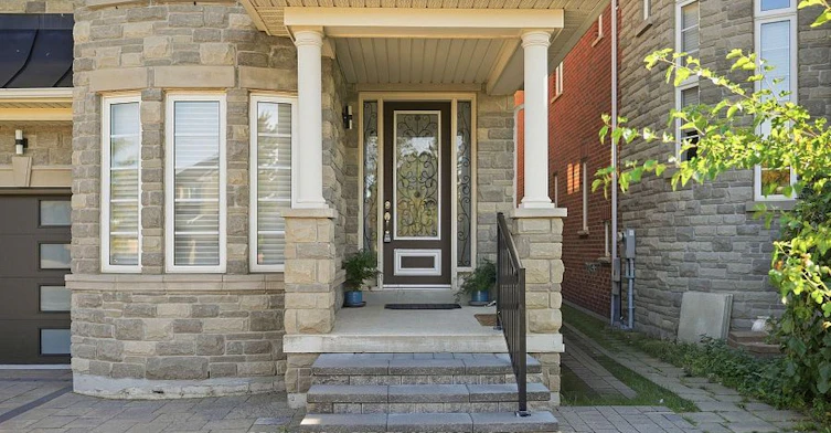 3290 Erin Centre Boulevard, Mississauga, ON, L5M 0K9 - 3