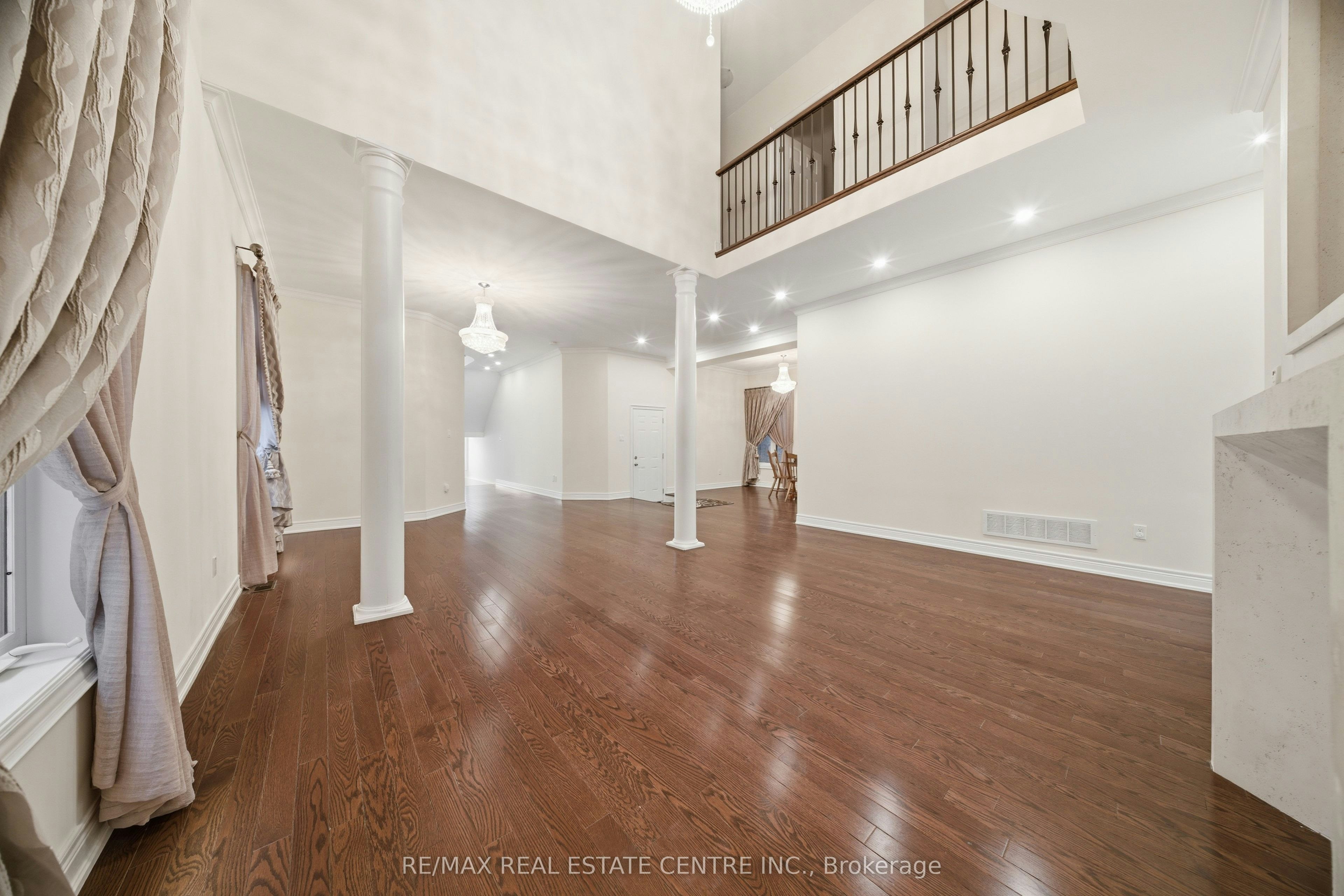 3290 Erin Centre Boulevard, Mississauga, ON, L5M 0K9 - 9